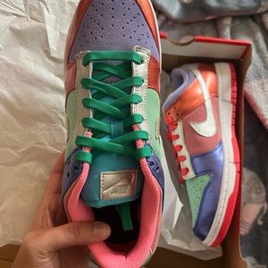 NEVER WORN Nike Dunk Low SE Sunset Pulse/Sikver